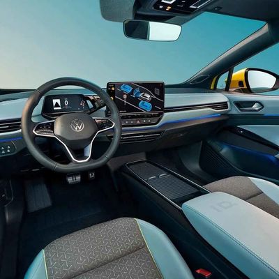 In Stock Automobile EV SUV Volkswagen ID4 X Auto Parking 600 Km Range For family