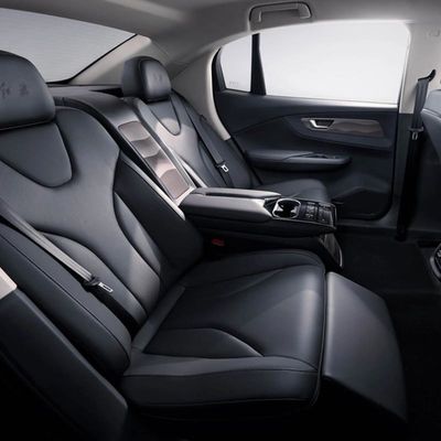 HongQi EQM5 EV Car 431km Pure Electric 5 Seater Medium Car High Speed Hongqi New Energy Sedan