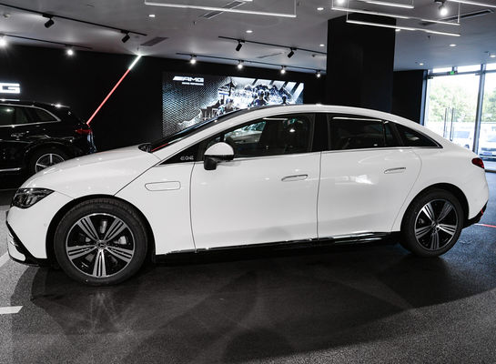 2025 New Model Mercedes Luxury EV 0 Emission 681km Range 0.62h Charging Electric Sedan EQE