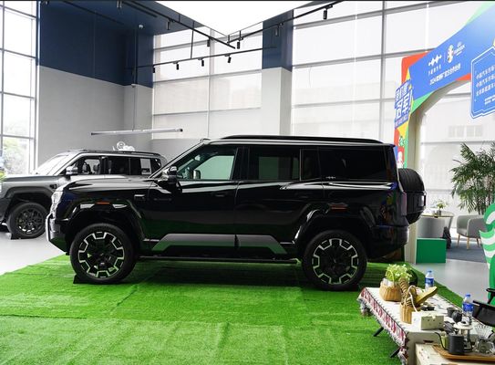 Seating Capacity for 7/6 and Four Wheel Drive BYD Hybrid Electric Vehicle Leopard 8 Luxury SUV
