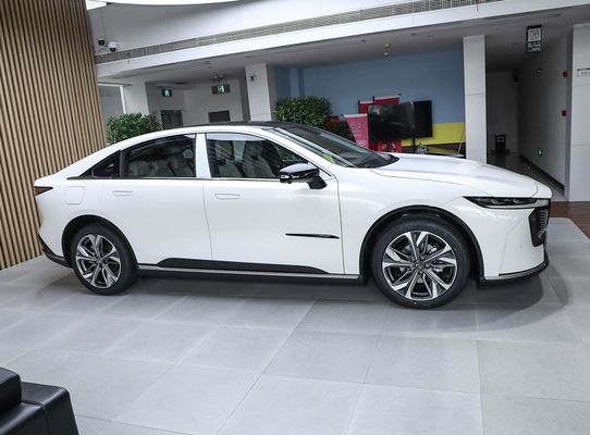2025 New Model Extender Automobile EV with 5 Seating Capacity Mazda EZ6 Long Ranger Hybrid Electric Car with Sunroof