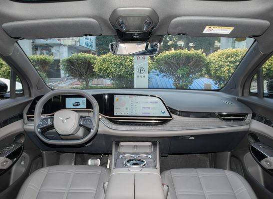 202/253 KW Motor Hongqi Limousine Electric Car with Max Speed of 200 Km/h and Length of 4925mm