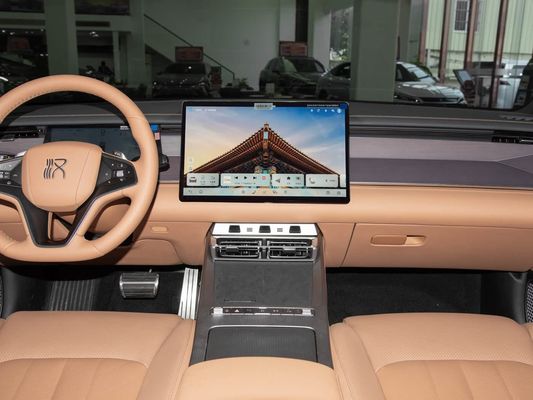 Model Vehicle 601km Range 83.2kWh Battery Capacity AWD Fast Charging Sunroof High Voltage Structure Comfortable for Family