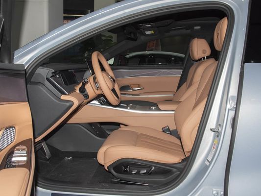 Model Vehicle 601km Range 83.2kWh Battery Capacity AWD Fast Charging Sunroof High Voltage Structure Comfortable for Family