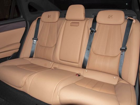 Model Vehicle 601km Range 83.2kWh Battery Capacity AWD Fast Charging Sunroof High Voltage Structure Comfortable for Family