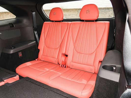 2025 BYD New Electric Vehicle for Performance Tang L 810kW Power AWD Fast Charging 1000w/h 600km Range Long Range 7 Seats with Sunroof