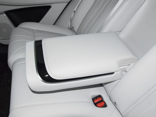 2025 Xpeng G9 Fully Electric SUV 93.1kWh Battery Capacity 423kW Max Motor Power 680km Long Range and Fast Charging with Sunroof