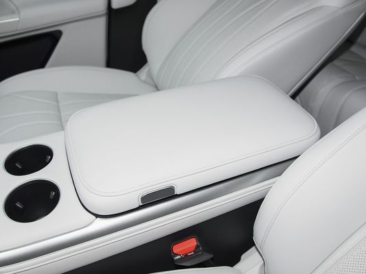 2025 Xpeng G9 Fully Electric SUV 93.1kWh Battery Capacity 423kW Max Motor Power 680km Long Range and Fast Charging with Sunroof