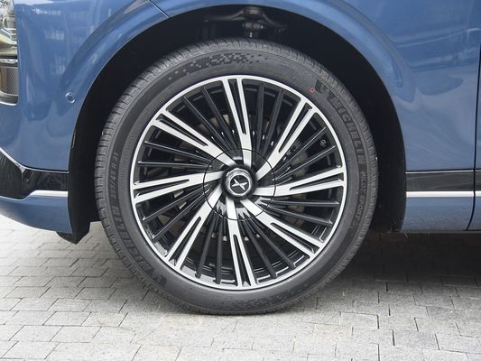 Maximize Your Driving Experience with Xpeng G9 Fast Charging Electric Vehicle Max Motor Torque 695N.m Max Motor Power 423kW Max Speed 200km/h